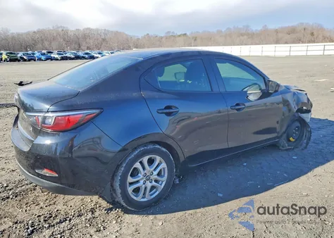 2017 Toyota Yaris Ia z USA, uszkodzony, nr VIN 3MYDLBYV7HY192122